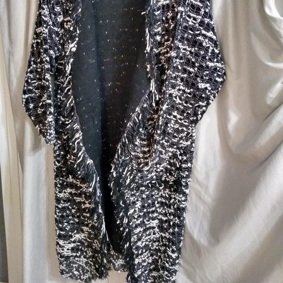 FoxieDox black and white duster cardigan sweater NWT Size Large - Picture 2 of 9